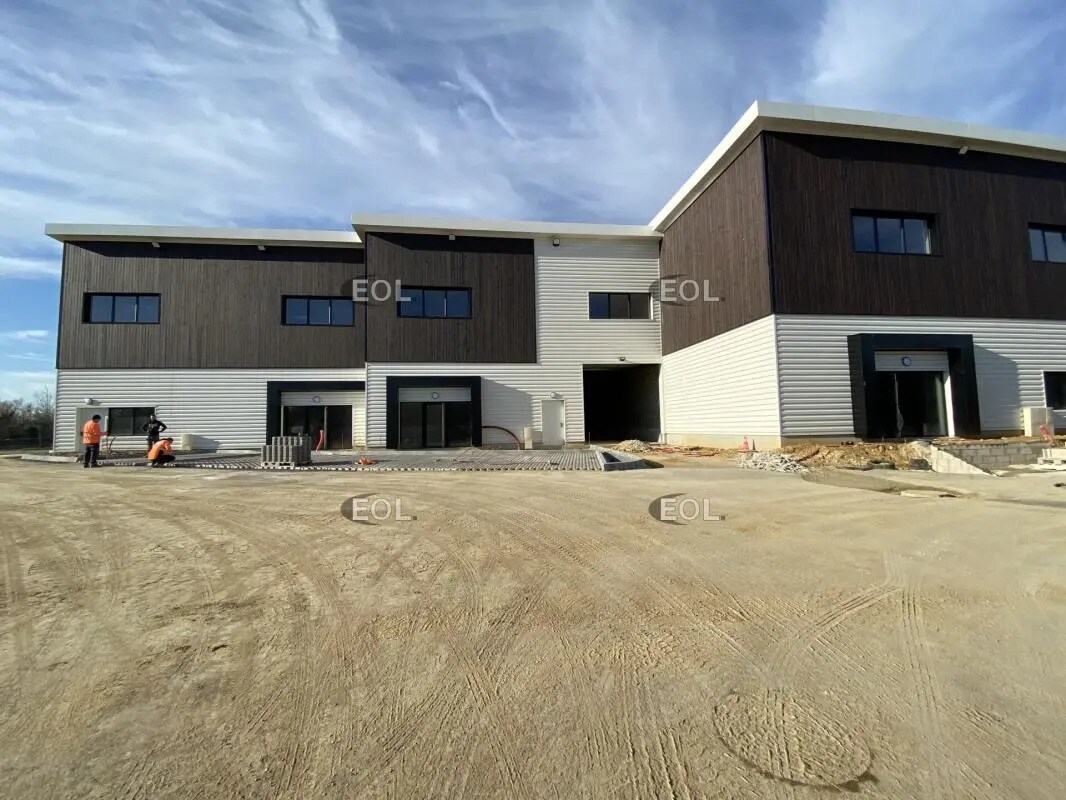 Local d'activités dans Ollainville à vendre Photo de l’immeuble– Image 1 sur 4