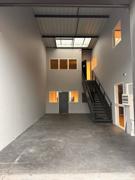 Plus de détails pour 10 Rue Jacquard, Chassieu - Local d'activités à louer