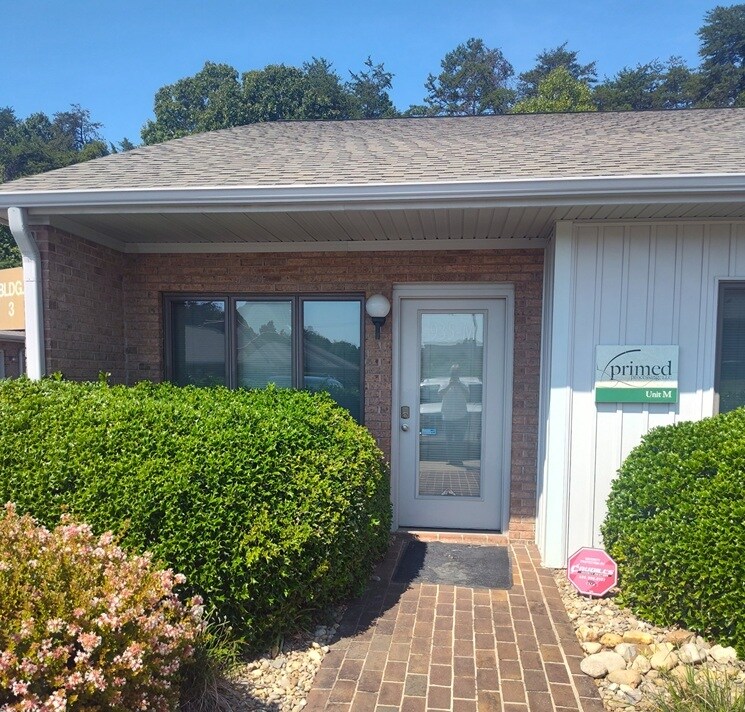 935 E Mountain St, Kernersville, NC à vendre Photo de l’immeuble– Image 1 sur 2