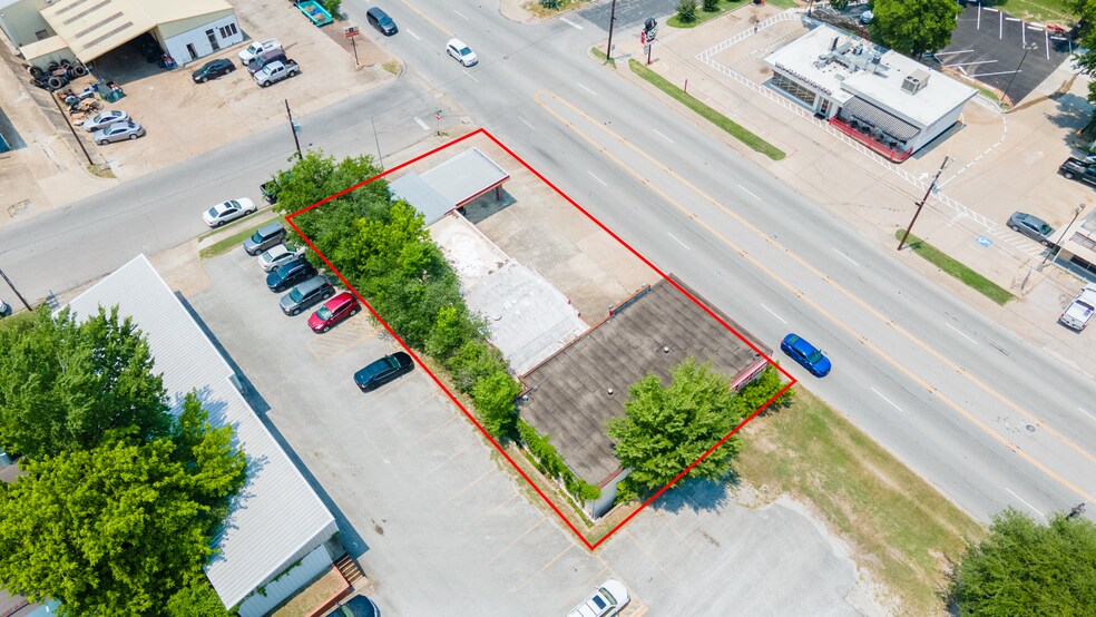 919 11th St, Huntsville, TX à vendre - Photo de l’immeuble – Image 2 sur 7