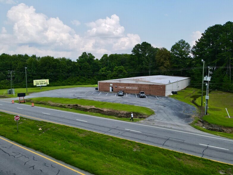 915 E Boulevard, Williamston, NC à vendre - Photo de l’immeuble – Image 3 sur 16