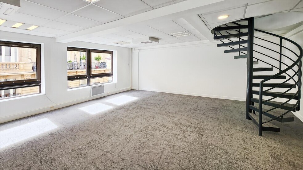 Bureau dans Neuilly-sur-Seine à louer - Photo de l’immeuble – Image 2 sur 9
