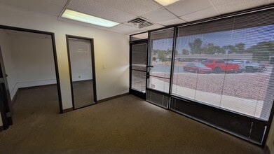 2105 S 48th St, Tempe, AZ à louer Photo intérieure– Image 1 sur 2