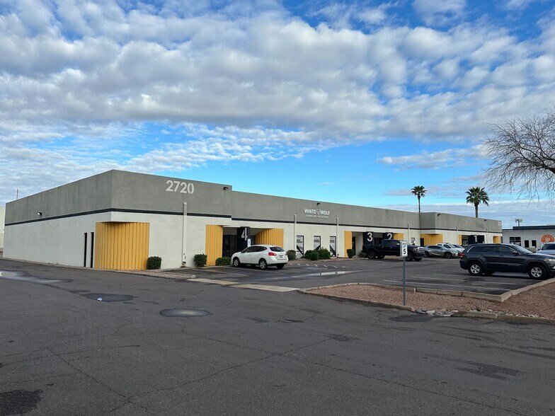 2750 S Hardy Dr, Tempe, AZ à louer - Photo de l’immeuble – Image 1 sur 7