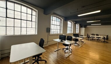372 Richmond St W, Toronto, ON à louer Photo intérieure– Image 2 sur 5
