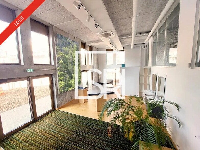 Bureau dans Clermont-Ferrand à louer - Photo intérieure – Image 1 sur 12