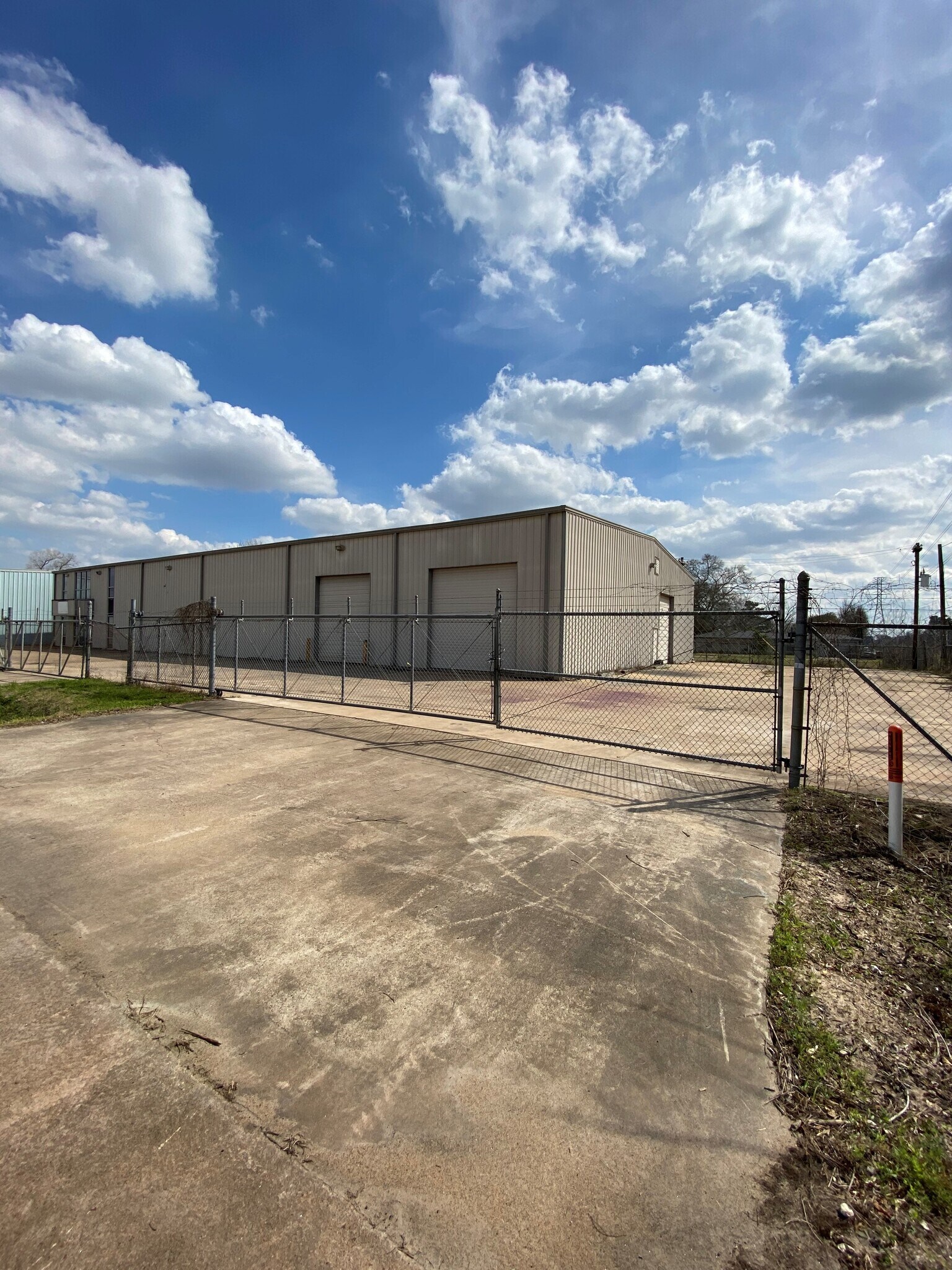 10913 Metronome Dr, Houston, TX à louer Photo de l’immeuble– Image 1 sur 3
