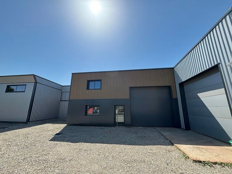 164 Rue De La Garenniere, Mornant à vendre - Photo de l’immeuble – Image 3 sur 12