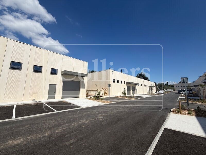 Industriel/Logistique dans Les Pennes-Mirabeau à vendre Photo de l’immeuble– Image 1 sur 13