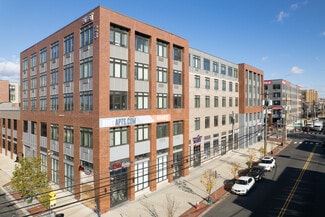 Plus de détails pour 26 University Place Blvd, Jersey City, NJ - Local commercial à louer