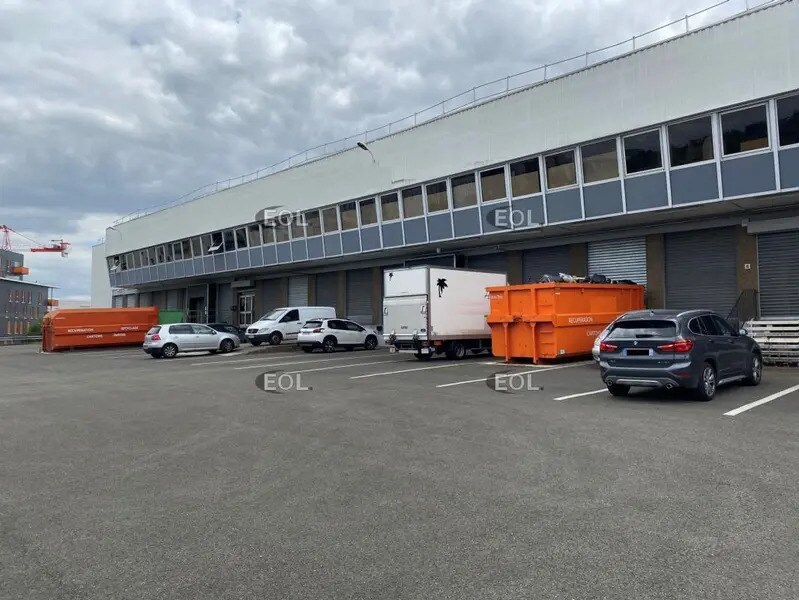 Industriel/Logistique dans Rosny-sous-Bois à louer Photo de l’immeuble– Image 1 sur 4