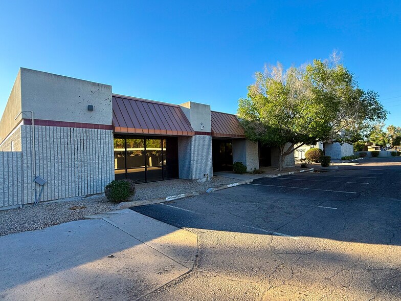 1845 E Southern Ave, Tempe, AZ à vendre - Photo de l’immeuble – Image 2 sur 8