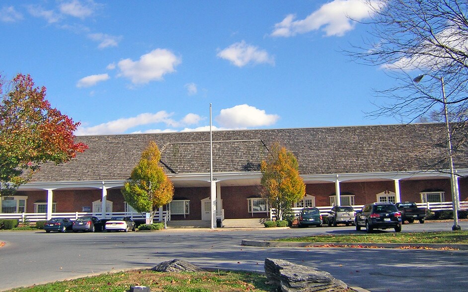 800 New Holland Ave, Lancaster, PA à louer - Photo de l’immeuble – Image 2 sur 34