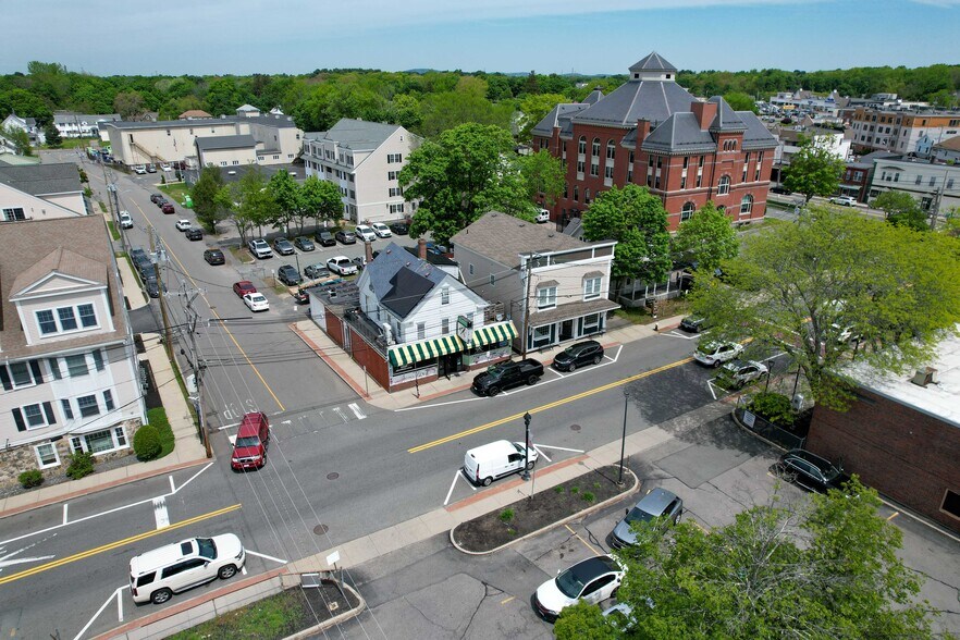 28 Porter St, Stoughton, MA à vendre - Photo de l’immeuble – Image 3 sur 4