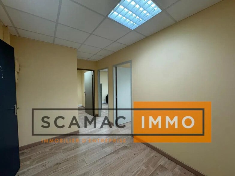 Bureau dans Éguilles à louer - Photo de l’immeuble – Image 3 sur 9