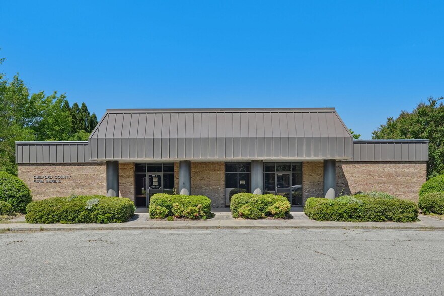 3311 Burlington Rd, Greensboro, NC à vendre - Photo de l’immeuble – Image 1 sur 68