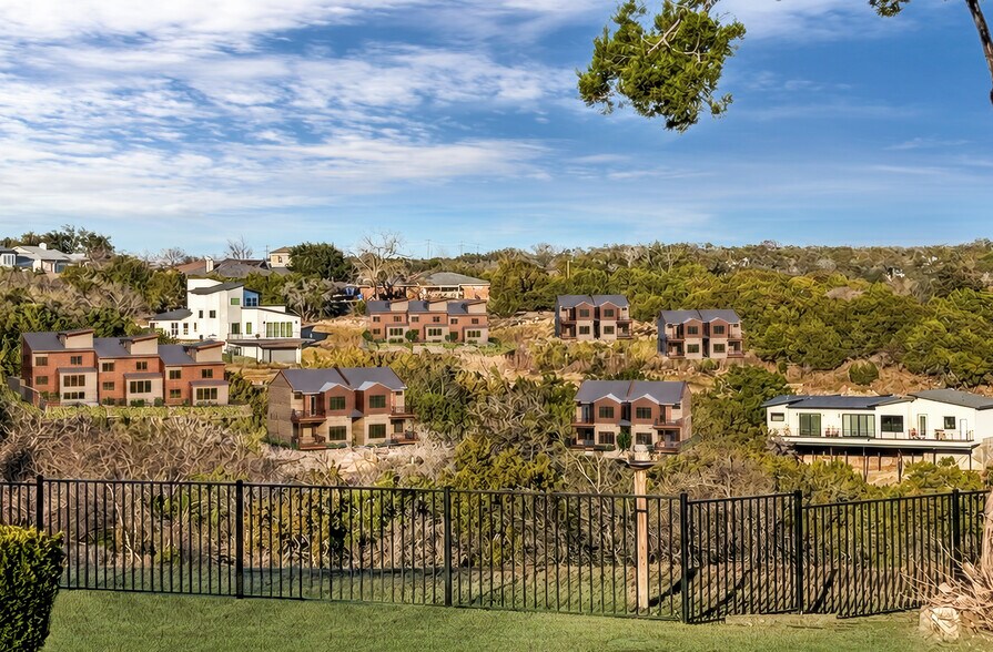 9063 Bell Ln, Lago Vista, TX à vendre - Photo de l’immeuble – Image 3 sur 14