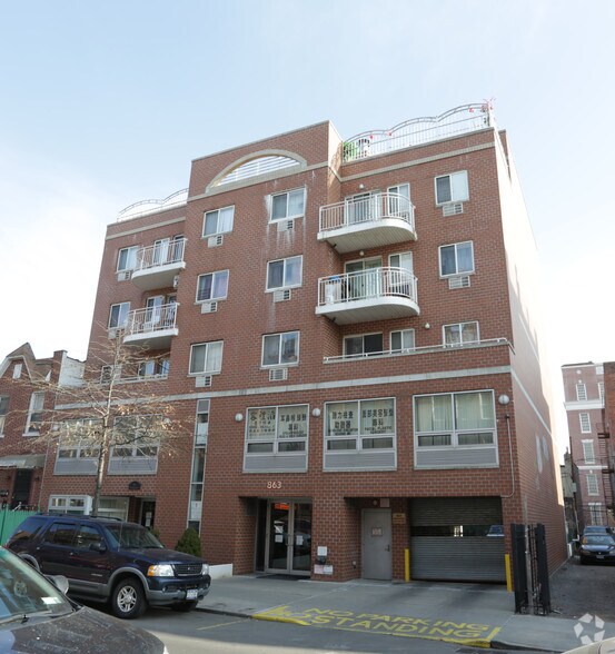 863 50th St, Brooklyn, NY à louer - Photo de l’immeuble – Image 2 sur 14