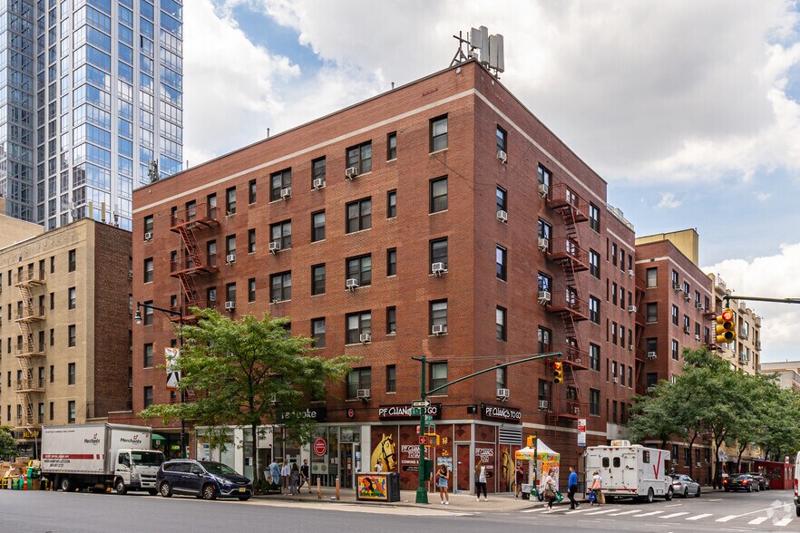 883 8th Ave, New York, NY à louer - Photo principale – Image 2 sur 3