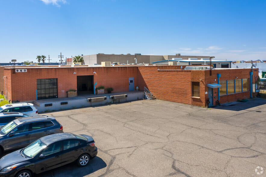 960 E 17th St, Tucson, AZ à louer - Photo principale – Image 2 sur 6