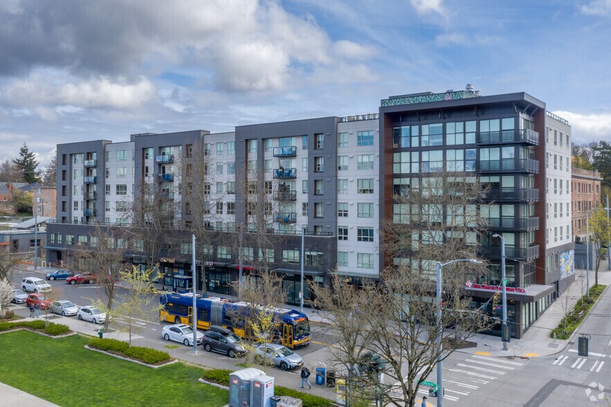 5000 University Way NE, Seattle, WA à louer - Photo principale – Image 1 sur 5
