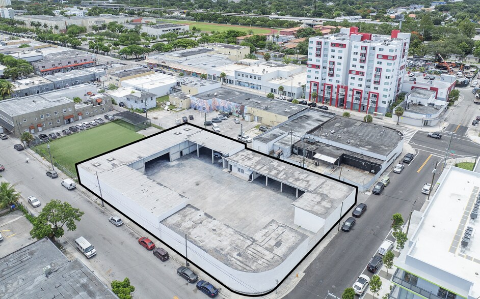 3500 NW 15th St, Miami, FL à louer - Photo de l’immeuble – Image 1 sur 7