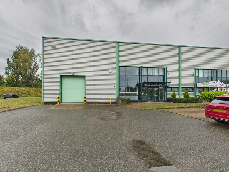 2 Unit 34c Zone 2, Deeside Industrial Estate Av, Pentre à louer - Photo de l’immeuble – Image 3 sur 28