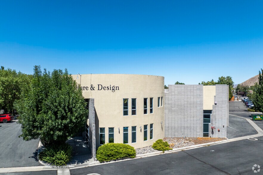 850 E Patriot Blvd, Reno, NV à vendre - Photo de l’immeuble – Image 3 sur 16