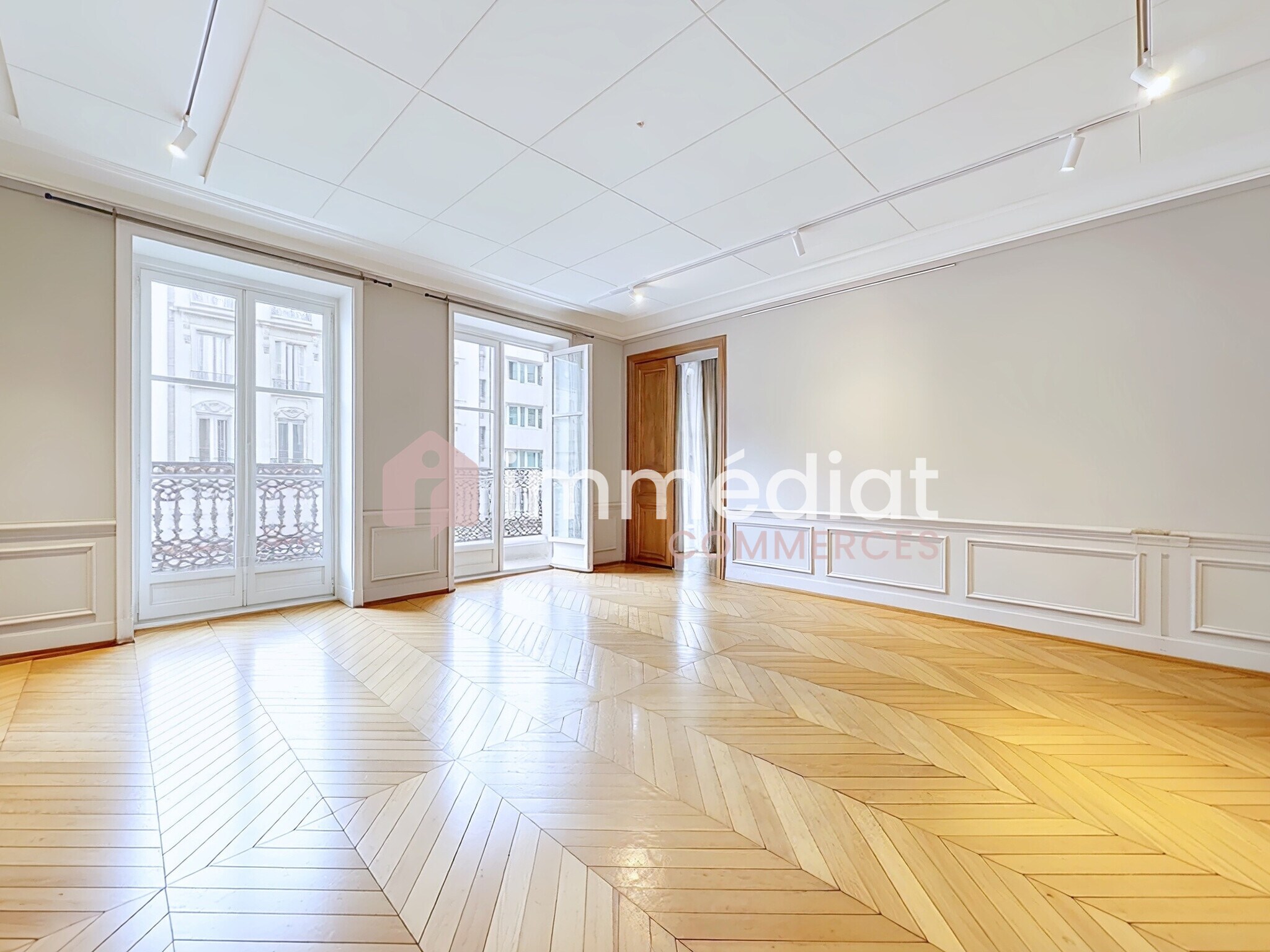 136 Rue Du Faubourg Saint-Honoré, Paris à louer Photo intérieure– Image 1 sur 14