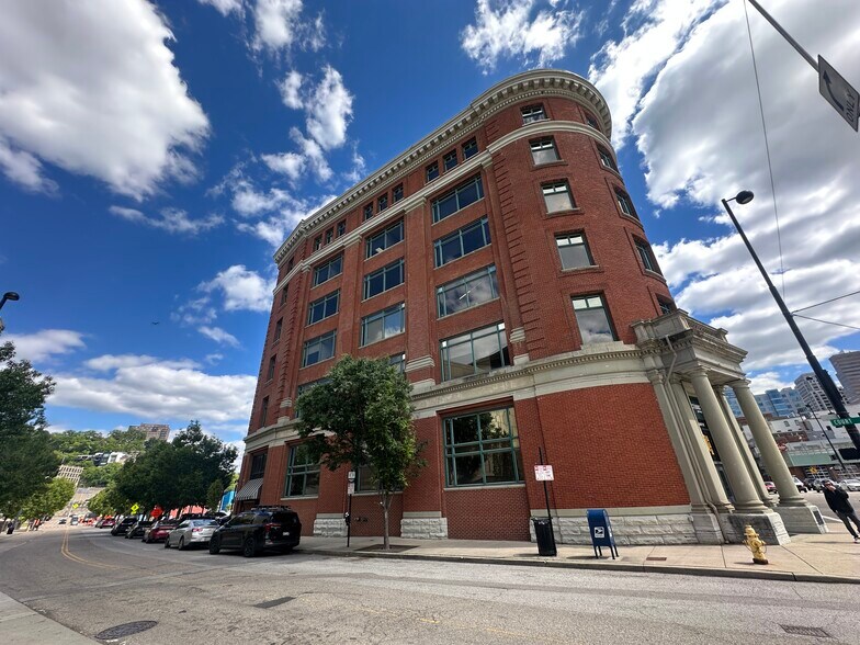401 E Court St, Cincinnati, OH à louer - Photo de l’immeuble – Image 2 sur 16