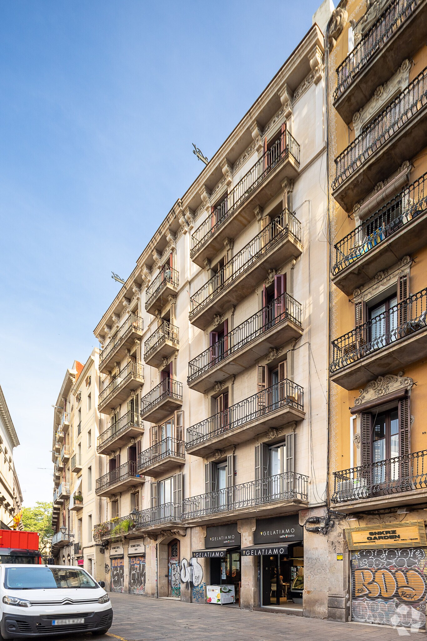 Local commercial dans Barcelone, Barcelona à louer Photo principale– Image 1 sur 2