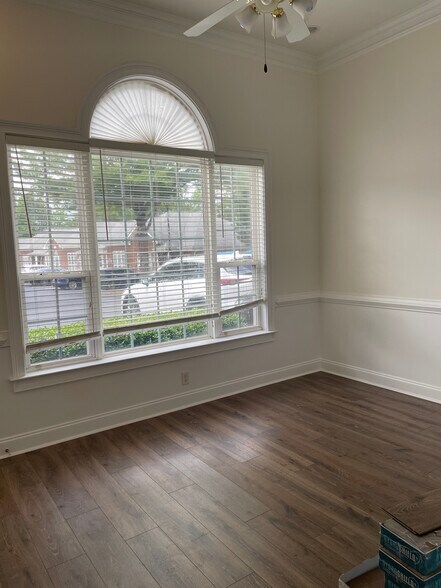 3221 S Cherokee Ln, Woodstock, GA à louer - Photo de l’immeuble – Image 2 sur 10