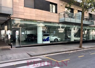Local commercial dans Barcelone, Barcelona à louer Plan d’étage– Image 1 sur 6