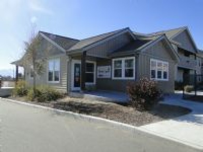 921 Mica Dr, Carson City, NV à vendre - Photo de l’immeuble – Image 2 sur 8