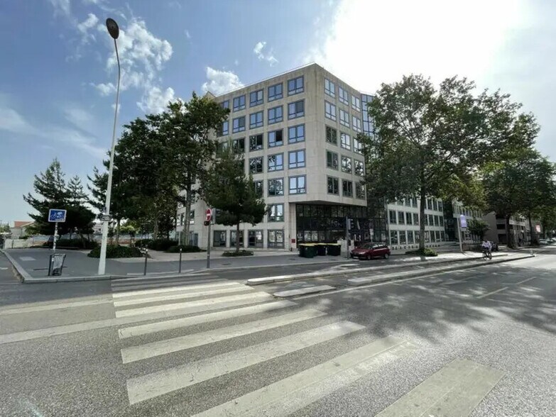 Bureau dans Lyon à louer - Photo de l’immeuble – Image 2 sur 8