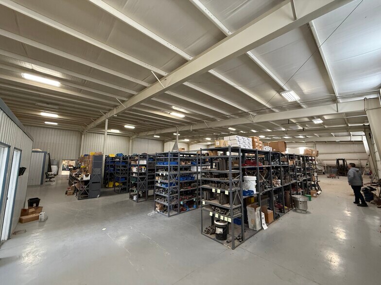 409 NW Mustang Dr, Andrews, TX à louer - Photo de l’immeuble – Image 3 sur 8