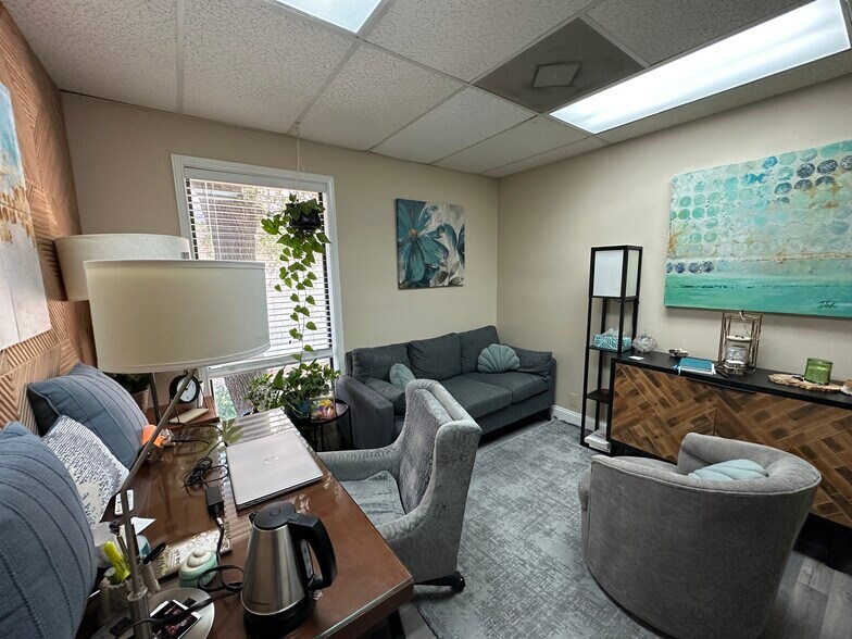 12343 Hymeadow Dr, Austin, TX à vendre - Photo de l’immeuble – Image 2 sur 17