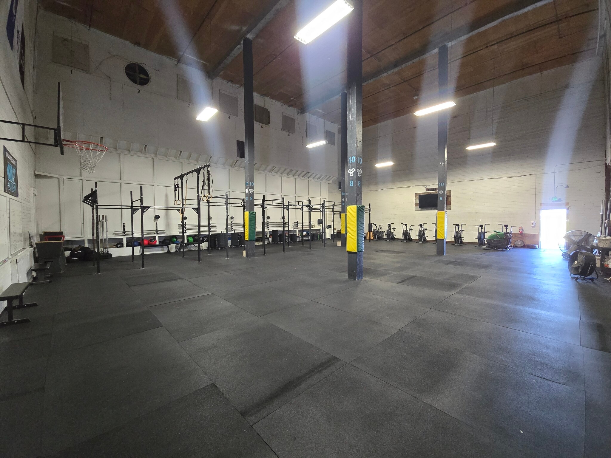 320 Hillcrest Rd, Hollister, CA à vendre Photo intérieure– Image 1 sur 5