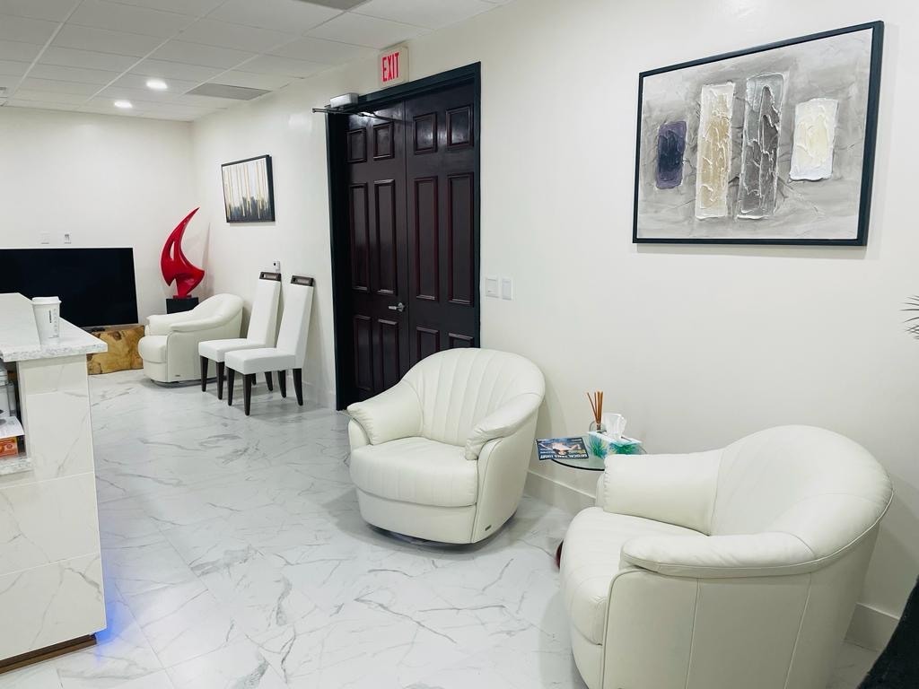 2295 S Hiawassee Rd, Orlando, FL à louer Hall d’entrée– Image 1 sur 5