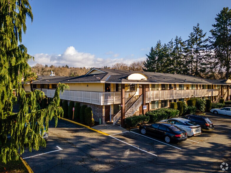 13050 48th Ave S, Tukwila, WA à vendre - Photo de l’immeuble – Image 2 sur 10