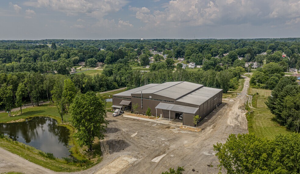 5205 Cleveland Massillon Rd, Norton, OH à vendre - Photo de l’immeuble – Image 2 sur 23