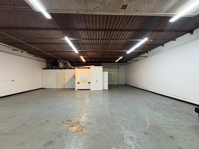 305 N Redbud Ave, Broken Arrow, OK à louer - Photo de l’immeuble – Image 3 sur 4
