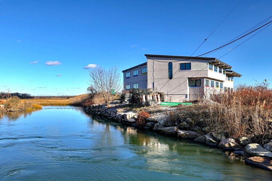 530 Old Whitfield St, Guilford, CT à louer - Photo de l’immeuble – Image 3 sur 24