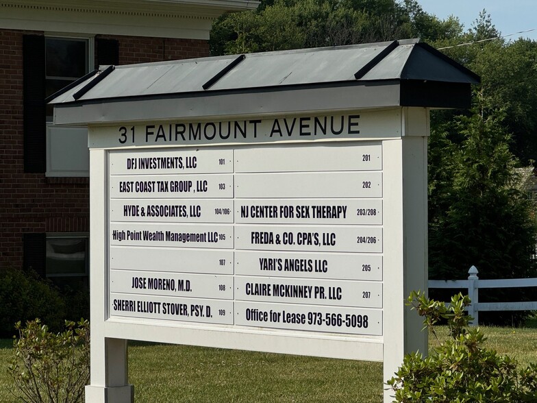 31 Fairmount Ave, Chester, NJ à louer - Photo de l’immeuble – Image 2 sur 7