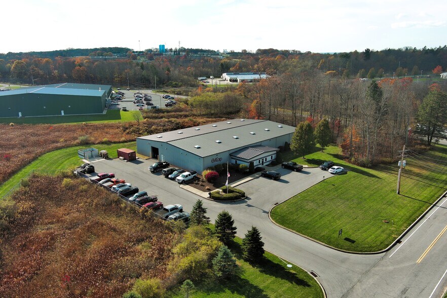 180 Jim Edwards Dr, Johnstown, PA à vendre - Photo de l’immeuble – Image 2 sur 4