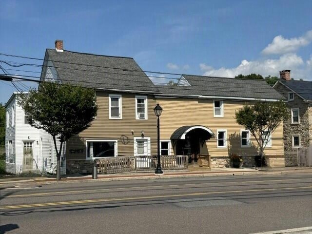 123 E Main St, Macungie, PA à louer Photo de l’immeuble– Image 1 sur 2