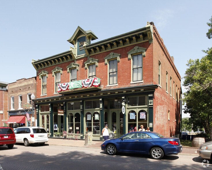 136 S Main St, Saint Charles, MO à louer - Photo principale – Image 1 sur 15