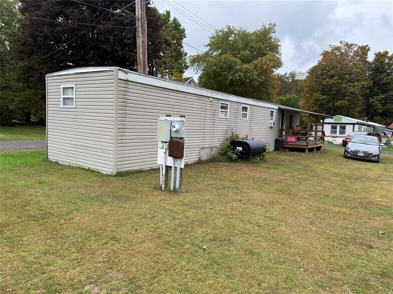 12 E Whig St, Newark Valley, NY à vendre - Photo de l’immeuble – Image 3 sur 7