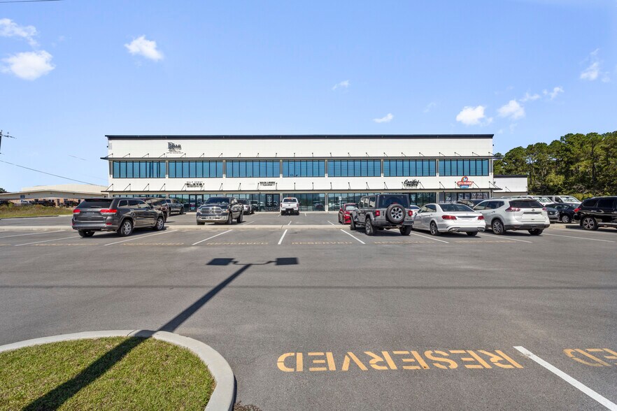 13334 Seaway Rd, Gulfport, MS à louer - Photo de l’immeuble – Image 2 sur 26