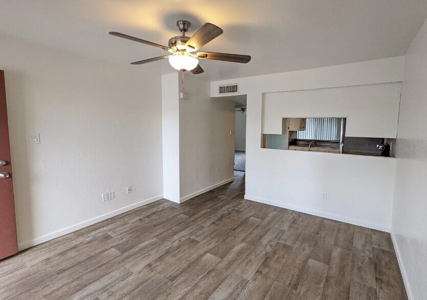 1448 W Kilburn St, Tucson, AZ à vendre - Photo de l’immeuble – Image 3 sur 17